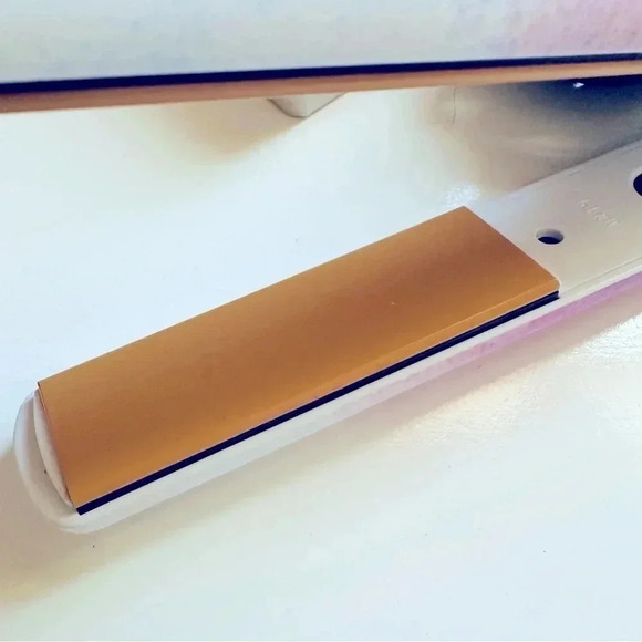 CHI 1” Digital Ceramic Hair Styling Iron - Picture 6 of 6